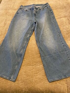 Old Navy Wide-Leg Jeans in Light Blue Denim